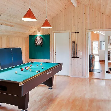 14 Person In Idestrup-by Traum * Bøtø By