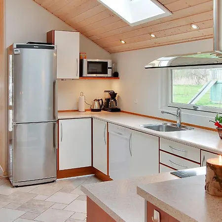 14 Person In Idestrup-by Traum *